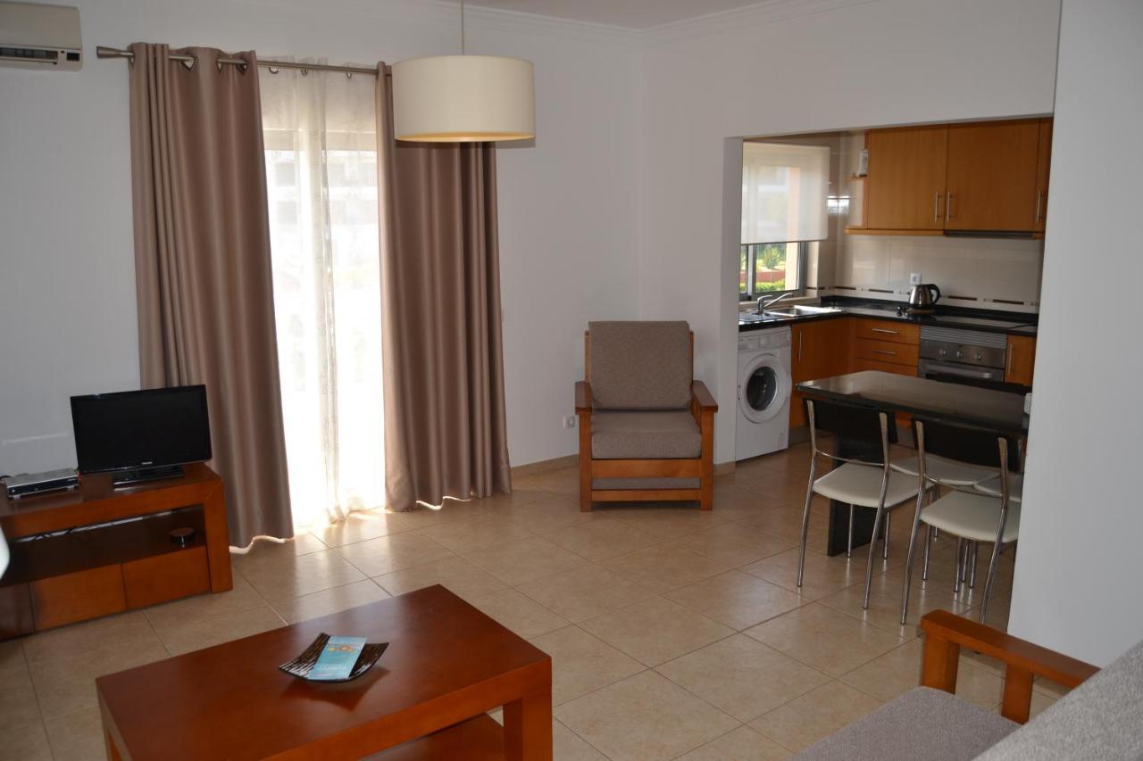 אלבופיירה Apartamentos Cabrita מראה חיצוני תמונה